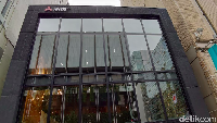 Keren, Diler Mitsubishi Ini Seperti Cafe