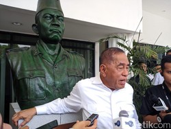 Eks Menhan Ryamizard Prihatin Moralitas Anak Muda Indonesia