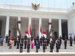 Jokowi Antara Kecepatan dan Bolehkan Menteri Rangkap Jabatan