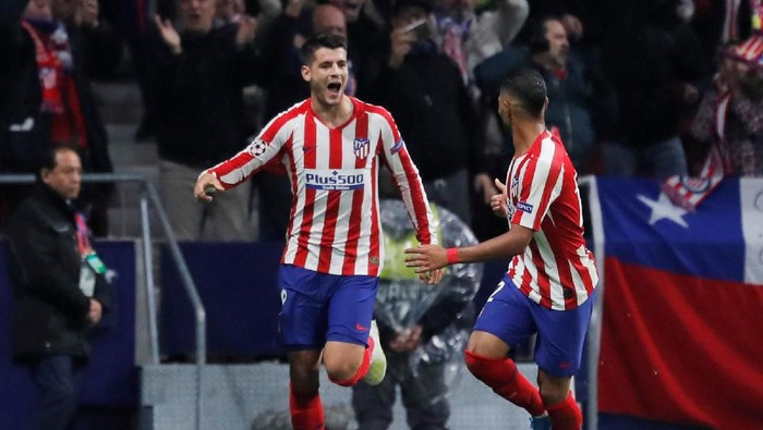 Soccer Football - Champions League - Group D - Atletico Madrid v Bayer Leverkusen - Wanda Metropolitano, Madrid, Spain - October 22, 2019  Atletico Madrids Alvaro Morata celebrates scoring their first goal  REUTERS/Susana Vera