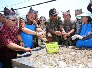 Banyuwangi Gelar Festival Udang di Atas Batu Pantai Ria Bomo