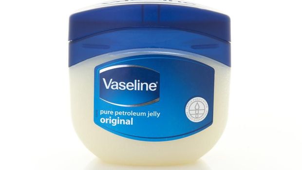 Ilustrasi Vaseline Repairing Jelly