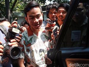 Enggan Respons Gibran-Paundra, FX Rudy: Tugas Saya Sudah Selesai Enggan Respons Gibran-Paundra, FX Rudy: Tugas Saya Sudah Selesai