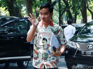 Maju Pilwalkot Solo, Gibran: Kalau Dinasti Politik Mungkin Minta Jadi Menteri Maju Pilwalkot Solo, Gibran: Kalau Dinasti Politik Mungkin Minta Jadi Menteri