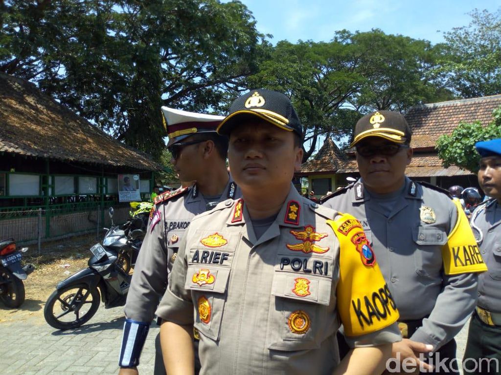 Candaan Tak Senonoh Pelajar di Ponorogo Viral, Polisi Ingatkan UU ITE Candaan Tak Senonoh Pelajar di Ponorogo Viral, Polisi Ingatkan UU ITE