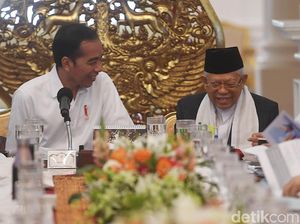 Jokowi Pimpin Sidang Kabinet Perdana di Istana Merdeka Jokowi Pimpin Sidang Kabinet Perdana di Istana Merdeka