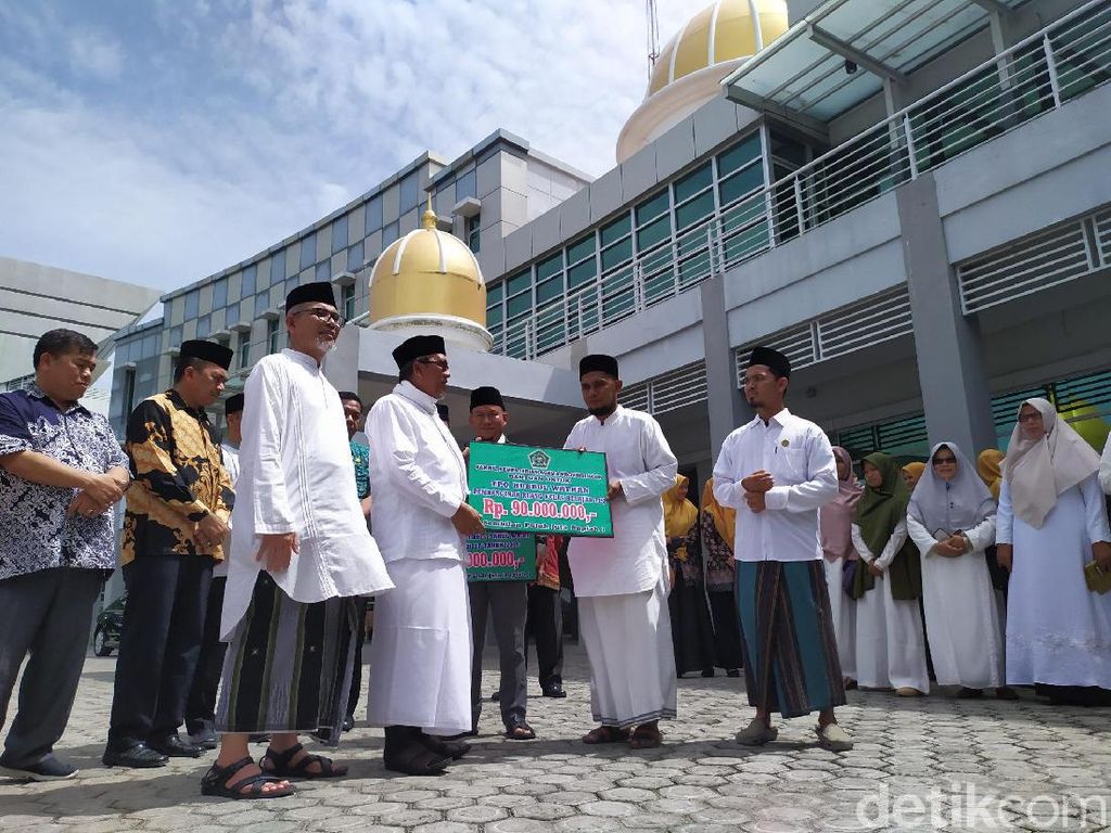 Peringati Hari Santri, Kemenag Aceh Salurkan Rp 3 M ke 15 Pesantren