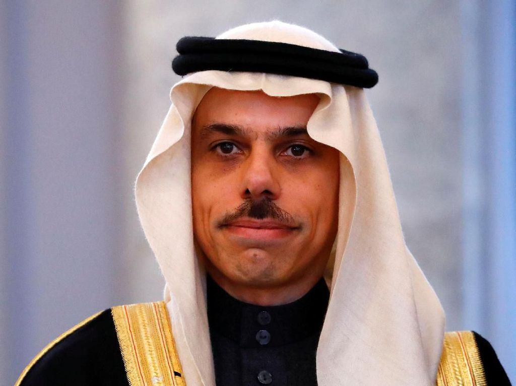 Raja Salman Copot Menlu Arab Saudi, Baru Menjabat Kurang dari Setahun Raja Salman Copot Menlu Arab Saudi, Baru Menjabat Kurang dari Setahun