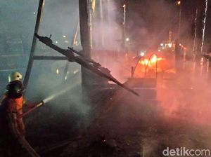 Kapal Latih Milik Sekolah Pelayaran Terbakar di Pelabuhan Tegal