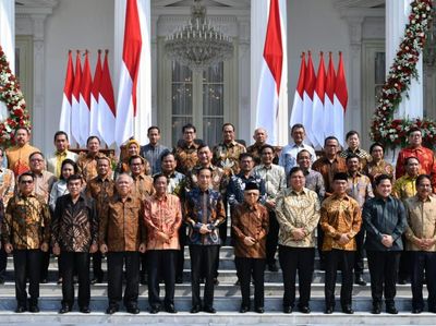 Kuot Politik: Saat Relawan-relawan Jokowi Bidik Menteri