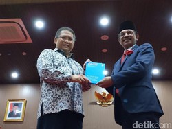 Ada Jack Ma Saat Sertijab Menkominfo Rudiantara ke Johnny