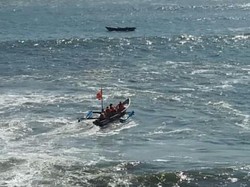Perahu Terbalik, Seorang Nelayan Hilang di Pantai Kebumen