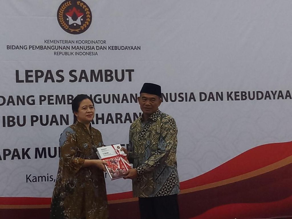 Lepas Sambut, Puan Maharani Ingatkan Muhadjir Tugas Berat Menko PMK Lepas Sambut, Puan Maharani Ingatkan Muhadjir Tugas Berat Menko PMK