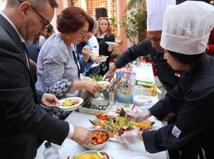 Masyarakat Italia Antusias Nikmati Kuliner Indonesia Masyarakat Italia Antusias Nikmati Kuliner Indonesia