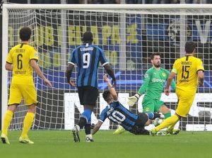 Turun Minum, Inter Ungguli Dortmund 1-0 Turun Minum, Inter Ungguli Dortmund 1-0