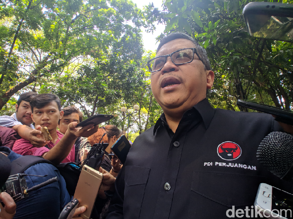 Projo Bubar, Sekjen PDIP Apresiasi Kerja Bantu Jokowi Projo Bubar, Sekjen PDIP Apresiasi Kerja Bantu Jokowi