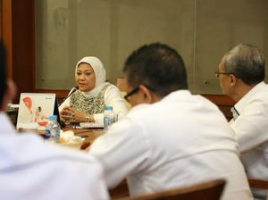 Kumpulkan Anak Buah, Menaker: Ciptakan Lapangan Kerja Seluas-luasnya