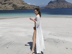 Soal Tato di Punggung Nia Ramadhani yang Bikin Salah Fokus