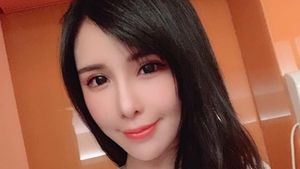 Foto: Model Cantik Dikritik, Marahi Pramugari karena Tak Boleh ke Toilet