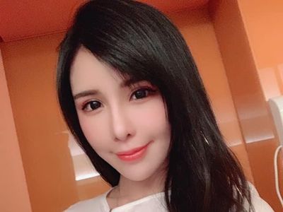 Foto: Model Cantik Dikritik, Marahi Pramugari karena Tak Boleh ke Toilet