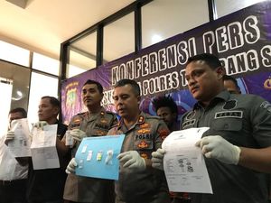 Tes Urine Ibnu Rahim Pesinetron Madun Positif Mengandung Narkoba Tes Urine Ibnu Rahim Pesinetron Madun Positif Mengandung Narkoba