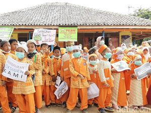 Siswa di Palembang Gelar Aksi Asap Kapan Berakhir?