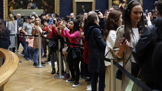 Demi Tekan Jumlah Kunjungan, Museum Louvre Jual Tiket Online