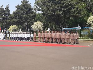 Upacara Sertijab Menteri Pertahanan, Prabowo Subianto Cek Pasukan