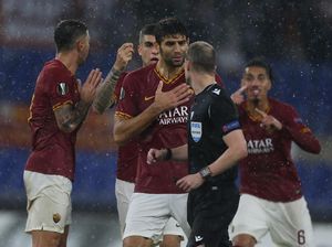 Gol Gladbach di Injury Time Bikin Roma Nyesek!