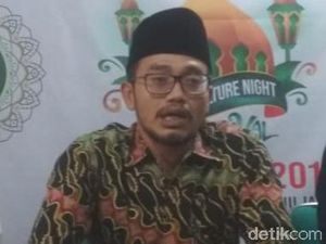 Menag Kaji Larangan Cadar, NU Jatim: Jangan Lakukan Gaya Militer Menag Kaji Larangan Cadar, NU Jatim: Jangan Lakukan Gaya Militer