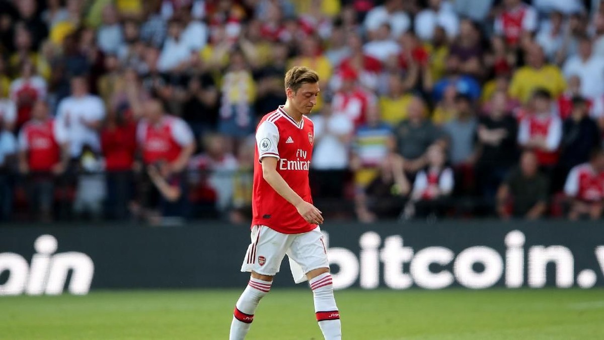 Mesut Oezil dikabarkan ingin melanjutkan kariernya di Liga Turki. (Foto: Marc Atkins/Getty Images)