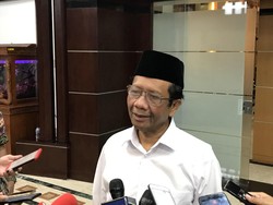 Ibunda Jokowi Wafat, Mahfud Md Ajak Umat Islam Salat Gaib dari Rumah