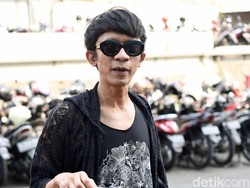 Kesal Lihat Antrean Padat di Bandara, Aming: Semoga Tuhan Melindungi Kita!