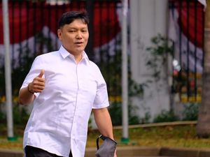 Surya Tjandra, Anak Pedagang Ayam yang Jadi Wamen ATR Surya Tjandra, Anak Pedagang Ayam yang Jadi Wamen ATR