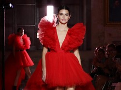 Kendall Jenner Sebut Jadi Model Berkat Usaha Sendiri, Netizen Langsung Nyinyir