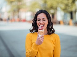 Makan Es Krim Bikin Gemuk dan Batuk? Ini Kata Ahli Gizi