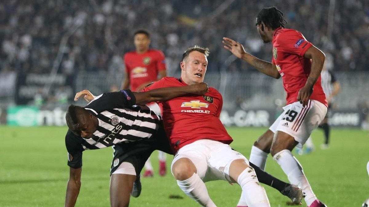 Manchester United memimpin 1-0 atas Partizan Belgrade di babak I. (Foto: Marko Djurica/REUTERS)