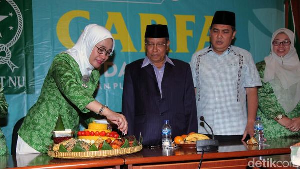 Potong Tumpeng Tandai Peluncuran Garda Fatayat NU