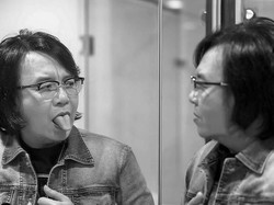 Ari Lasso Komentari Respons Berbeda Melly dan Deddy soal Halloween