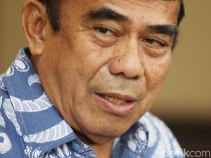 Hitung-hitungan Menag Lempar Isu Cadar-Celana Cingkrang