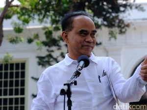 Debat Ketum Projo Vs Elite PD soal Mobilisasi Wacana Presiden 3 Periode Debat Ketum Projo Vs Elite PD soal Mobilisasi Wacana Presiden 3 Periode