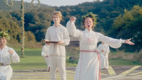 Barisan Makanan Keren yang Tampil di Dalam Film Horror Midsommar
