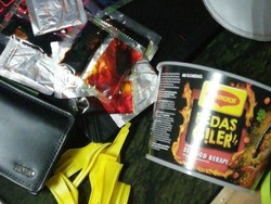Beli Mie Instan, Netizen Ini Hanya Dapat Bumbu dan Garpunya Saja