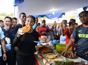Melihat Lagi 5 Momen Kampanye Gemar Makan Ikan ala Susi Pudjiastuti