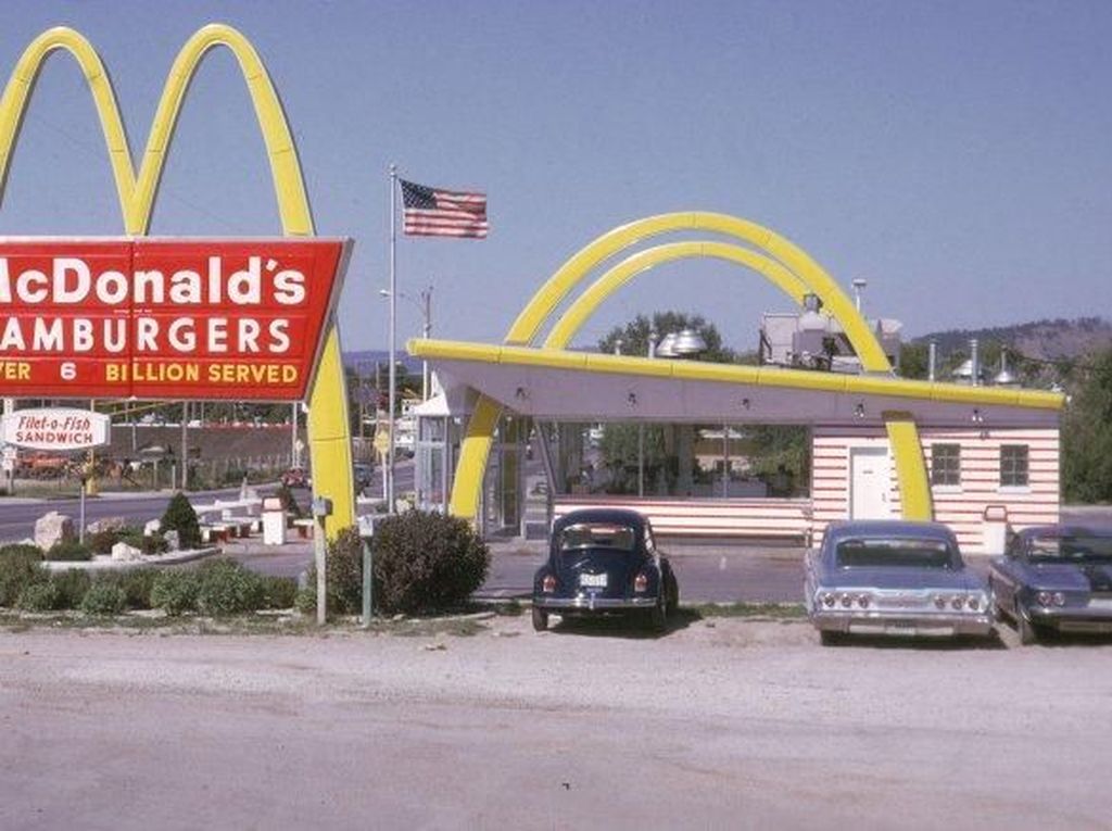 Kisah Tragis di Balik Suksesnya McDonalds yang Mendunia Kisah Tragis di Balik Suksesnya McDonalds yang Mendunia