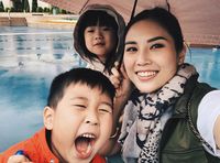 Angela Tanoesoedibjo dan kedua anaknya