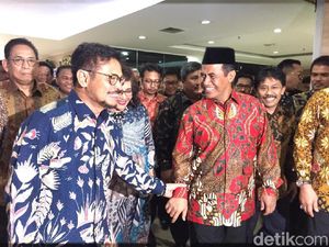 Serahkan Jabatan Mentan ke Syahrul Limpo, Amran: Beliau Kakak Saya Serahkan Jabatan Mentan ke Syahrul Limpo, Amran: Beliau Kakak Saya