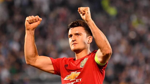 Manchester United's English defender Harry Maguire gestures at the final whistle during the UEFA Europa league group L football match between Partizan Belgrade and Manchester United at the Partizan stadium in Belgrade on October 24, 2019. - Manchester United beat Partizan Belkgrade 1 - 0. (Photo by ANDREJ ISAKOVIC / AFP)
