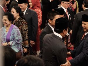 Canda Hangat Kerja-Tidur Duo Prabowo-Trenggono