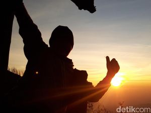 Uji Coba Jaringan di Gunung Bromo, Sinyal Smartfren Penuh